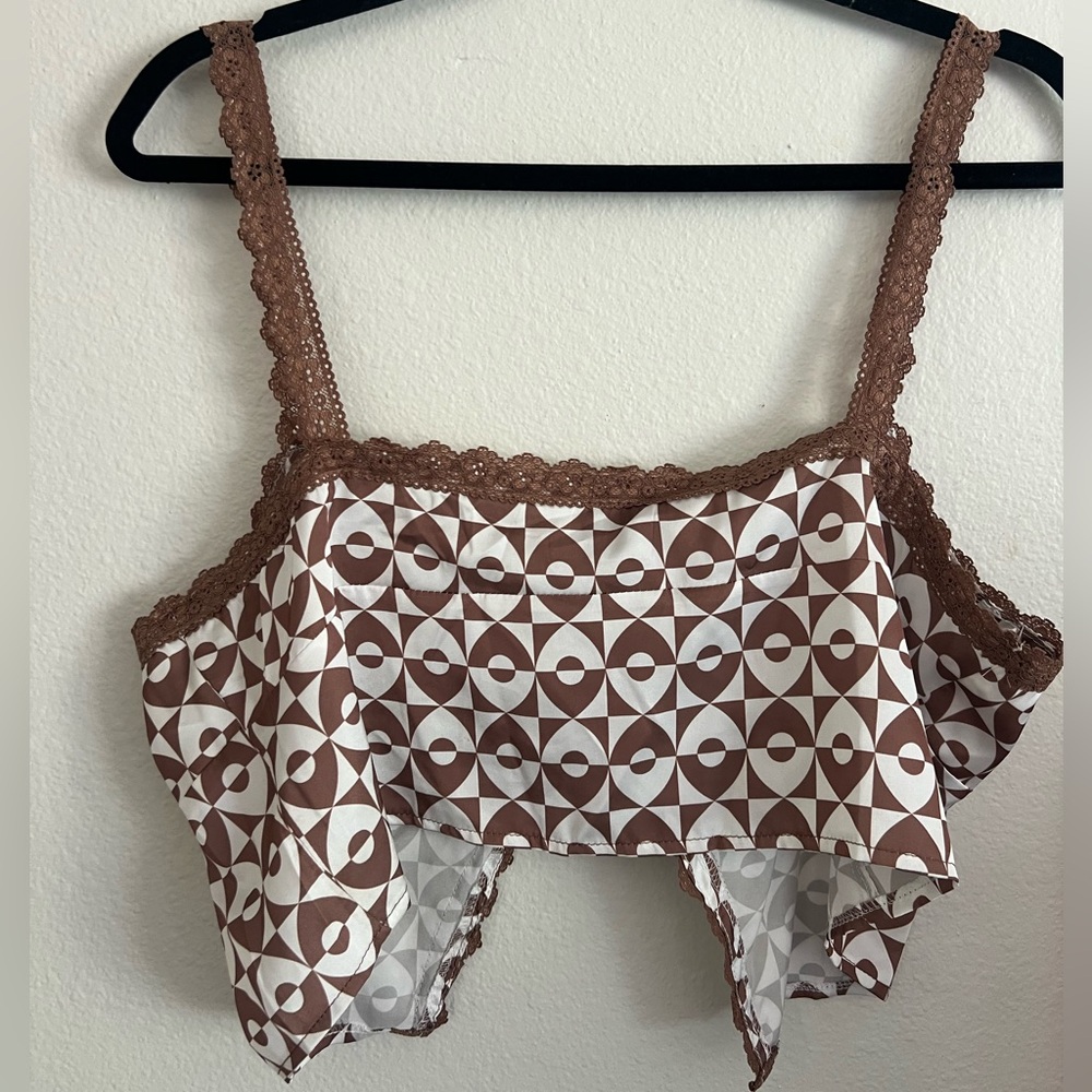 Princess Polly Retro Printed Crop Top - Picture 4 of 4